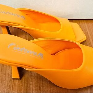 L'INTERVALLE Orange Women's Shoes (6US/RARE/LIKE NEW)